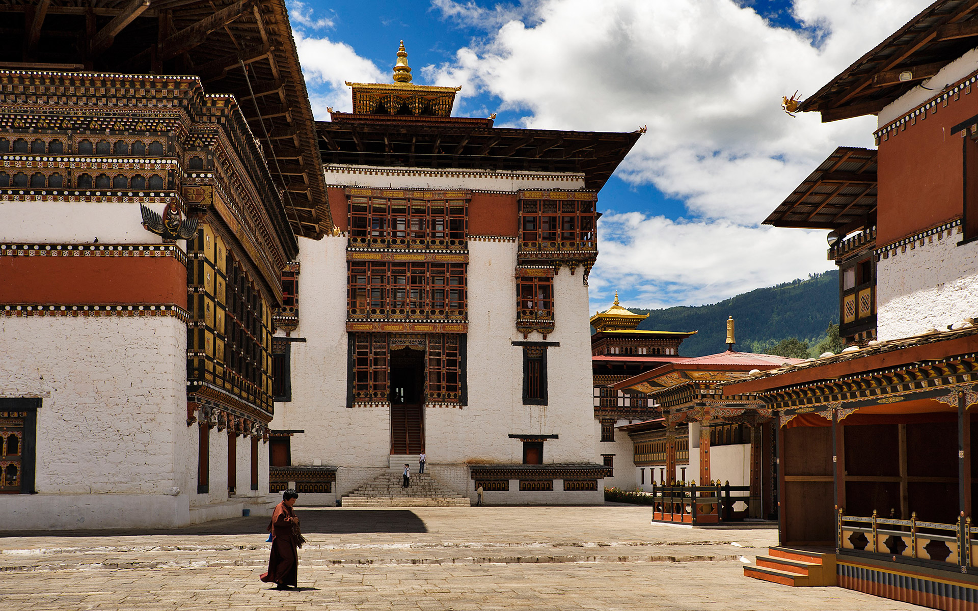 Бутана больше. Бутан Ташичо дзонг. Монастырь Траши-Чхо-дзонг. Бутан• крепость-монастырь Ташичо-дзонг. Монастырь Траши-Чхо-дзонг Тибет.